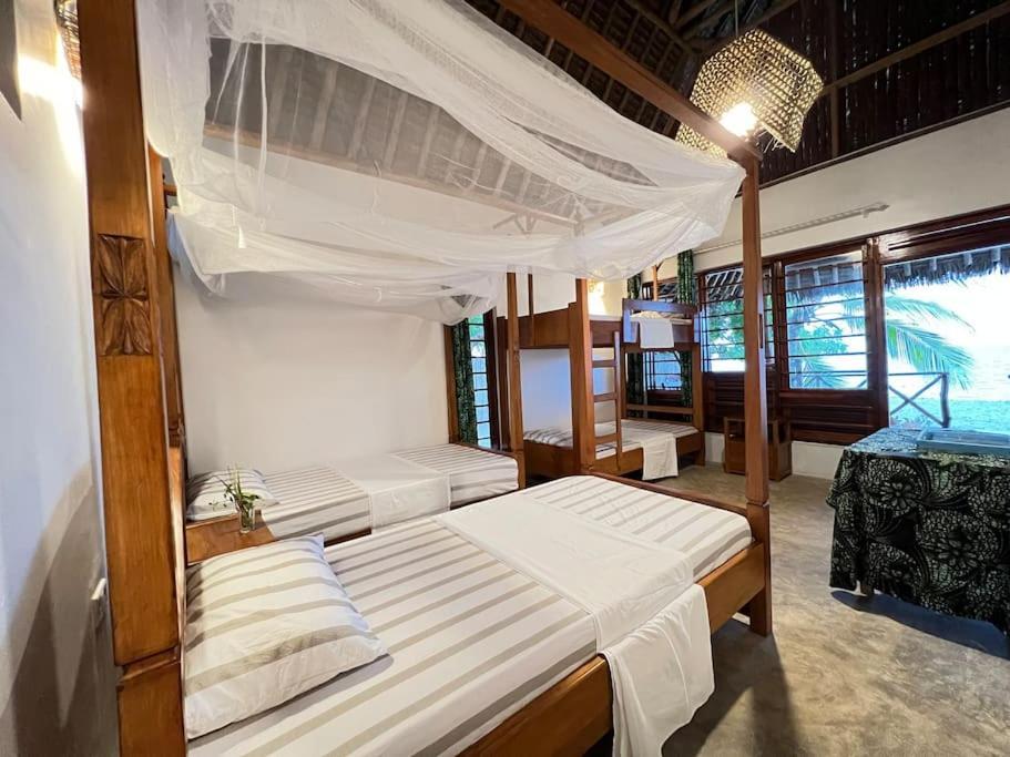 Lui Ushongo Beach House Pangani Экстерьер фото