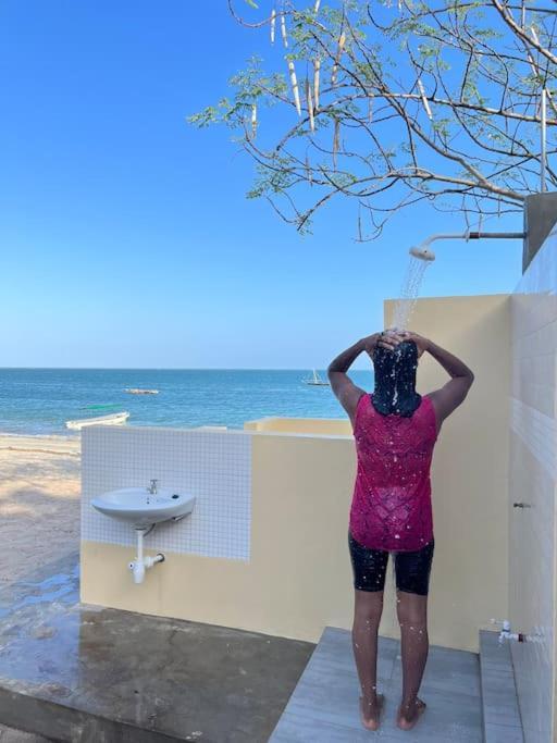 Lui Ushongo Beach House Pangani Экстерьер фото