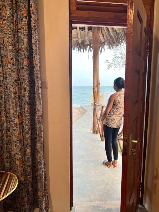 Lui Ushongo Beach House Pangani Экстерьер фото