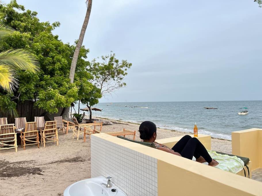 Lui Ushongo Beach House Pangani Экстерьер фото